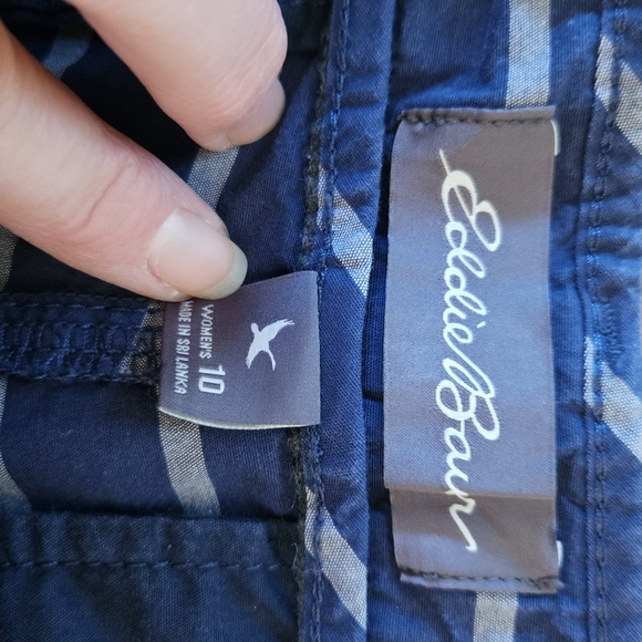Eddie Bauer Size 10 Blue Striped Women's Shorts - Picture 3 of 7